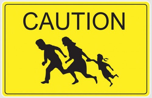 Забавный дорожный знак - мигранты