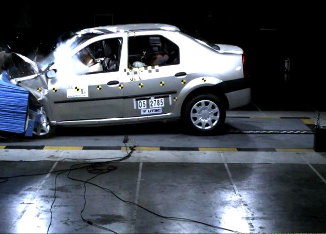 Renault Logan краш тест Он способен обеспечить достаточную