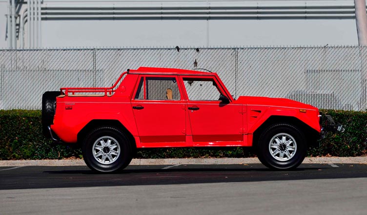 Lamborghini LM 002: вид сбоку