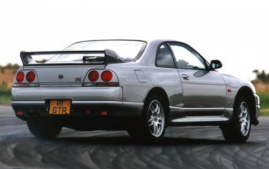 Nissan Skyline GT-R V-spec (BNR33)