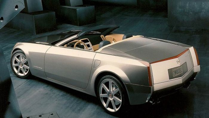 История культовых для американцев автомобилей Cadillac (32 фото)