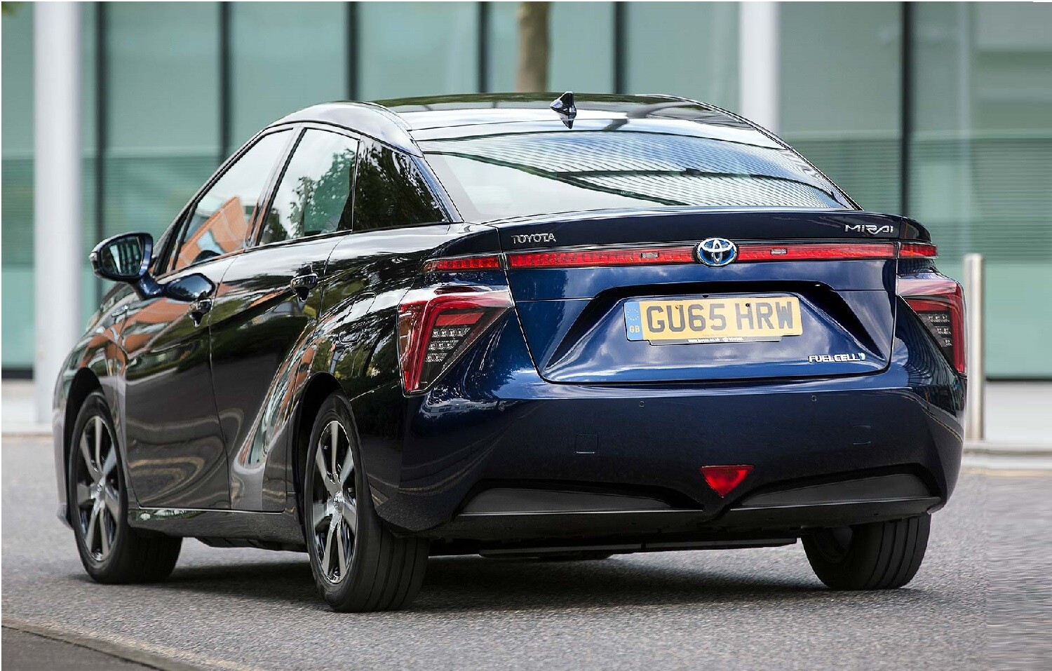 Toyota Mirai клиренс