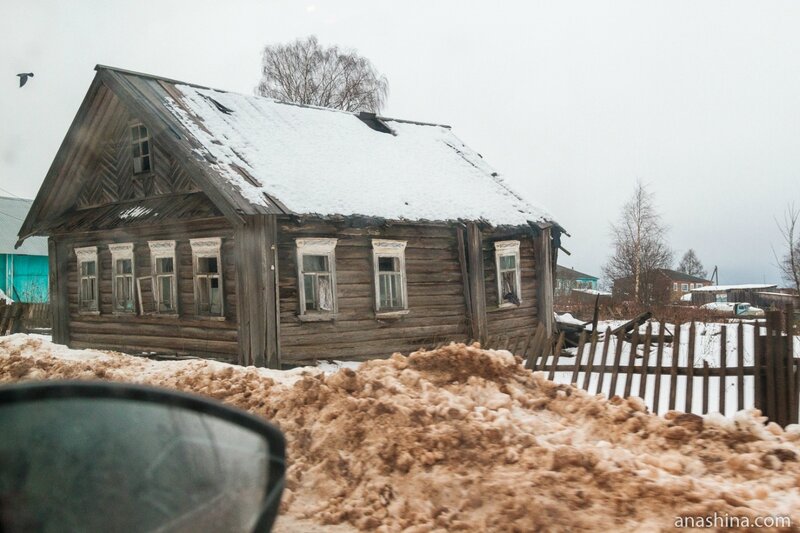 Заброшенный дом в Девятинах