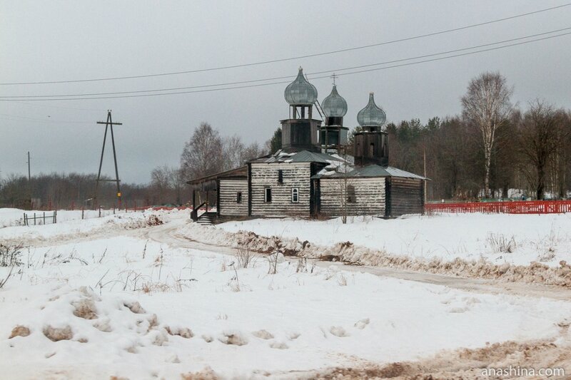 Недостроенная церковь Успения Пресвятой Богородицы в селе Девятины, Вологодская область