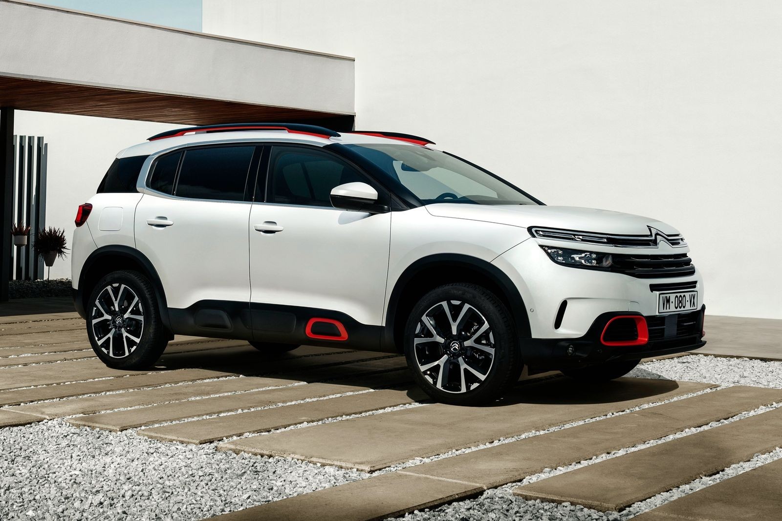 Citroen C5 Aircross адресован любителям французской моды.