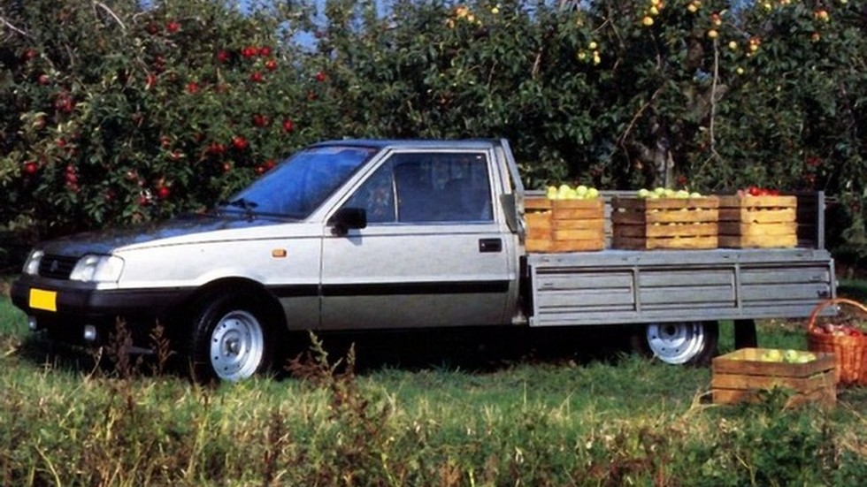 Гримасы рыночной экономики: легковой Polonez превратился в бортовой грузовик-пикап