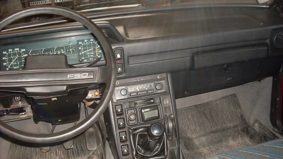 fso-polonez-interior-1