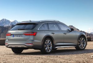 фото Audi A6 allroad 2019-2020 вид сзади