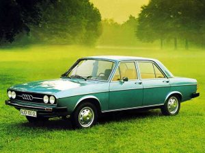 Audi 100 (С1) первого поколения