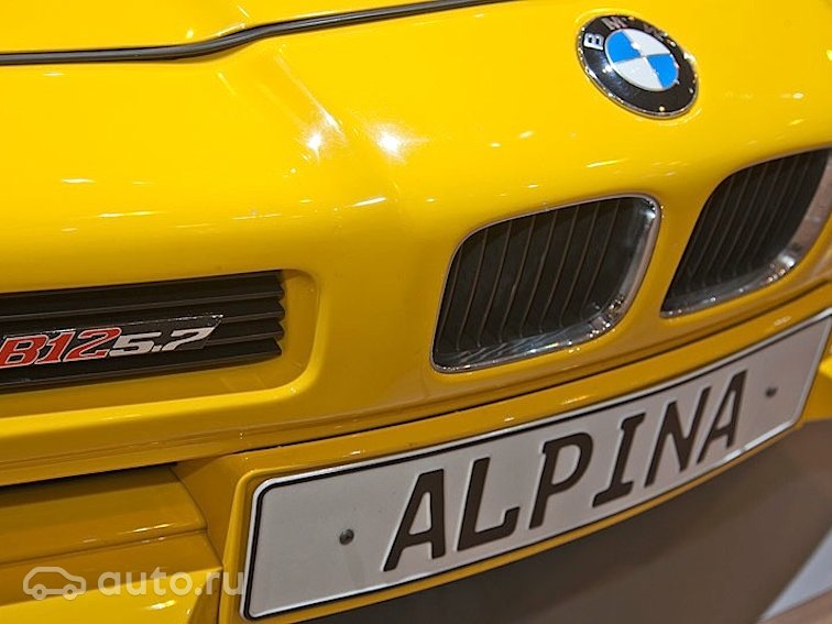 Редкое зрелище — сразу 5 Alpina B12 5.7 Coupe в одном месте